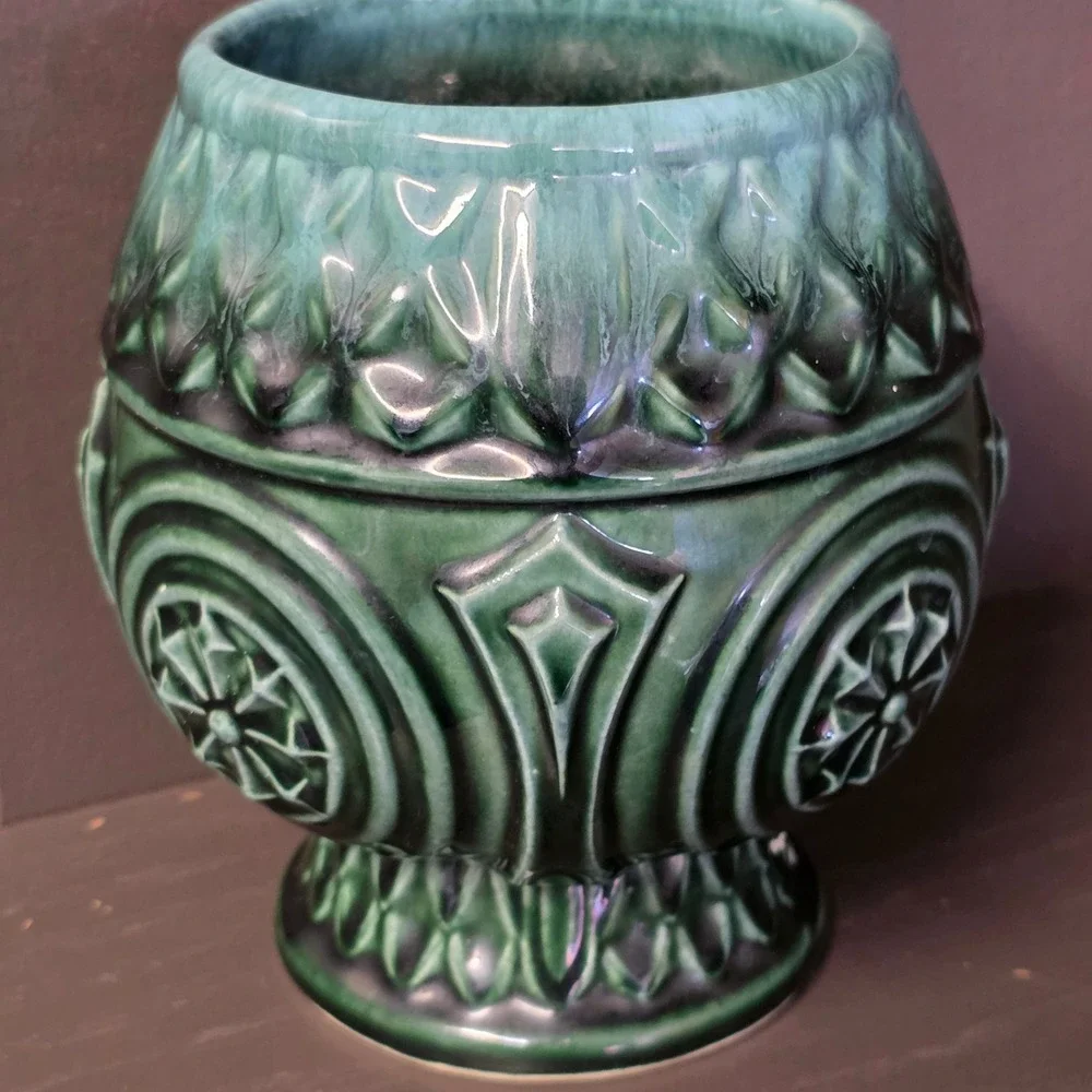 Vintage Hull USA Pottery Green Drip Glaze Embossed Medallion Footed Planter Vase
